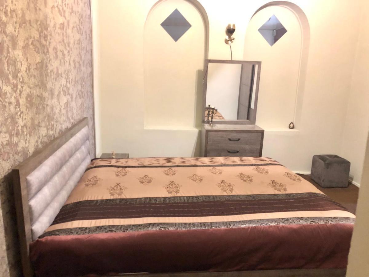 Goodhouse Apartment Yerevan Bagian luar foto