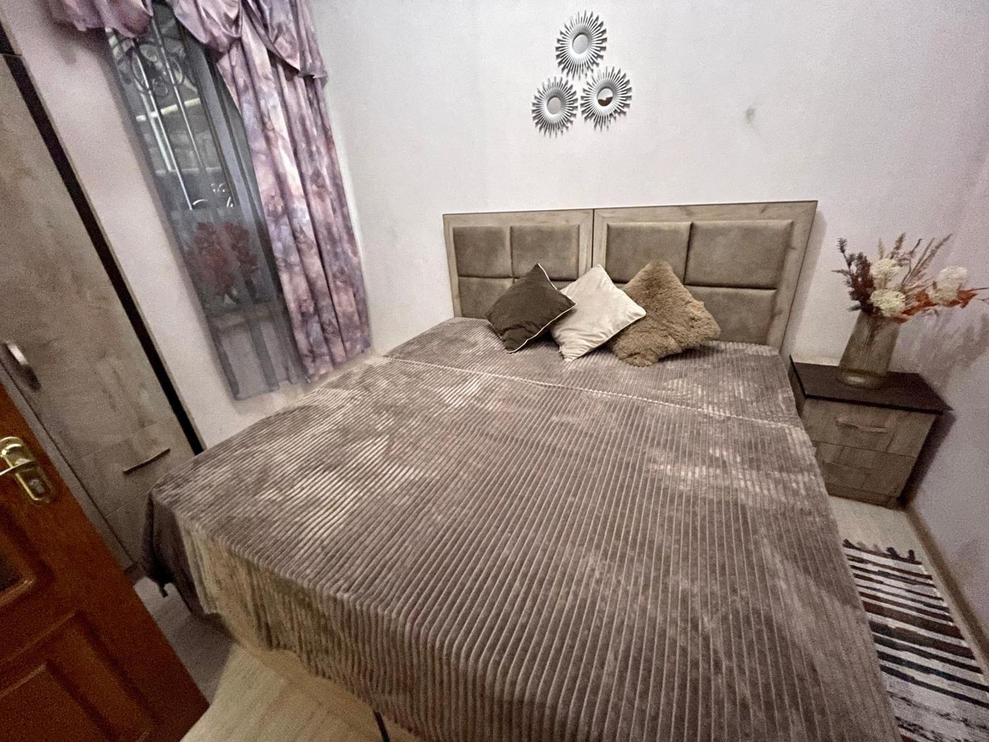 Goodhouse Apartment Yerevan Bagian luar foto